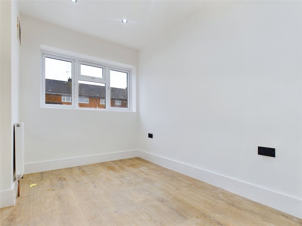 Property photo 2 of 17 Picture No. 02