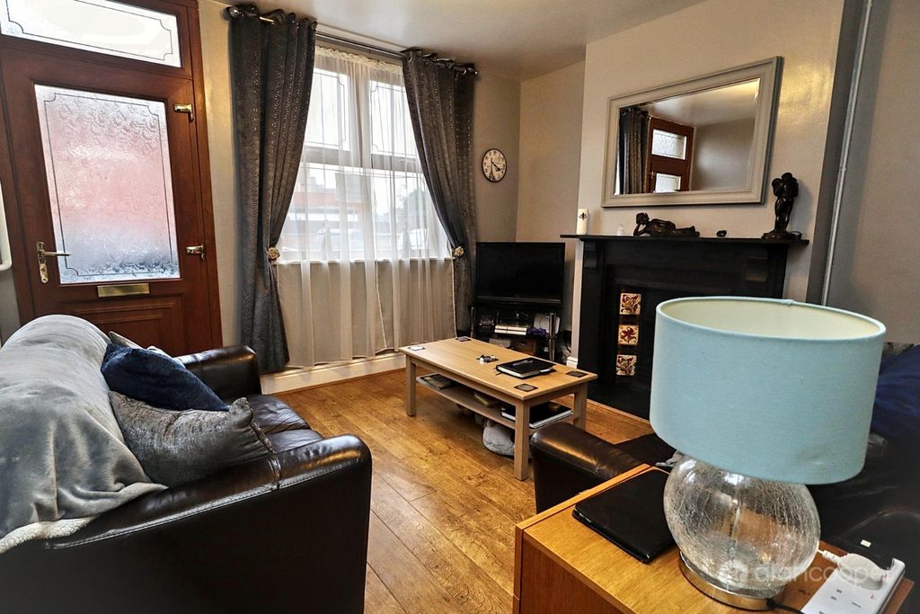 Property photo 3 of 22 4356644