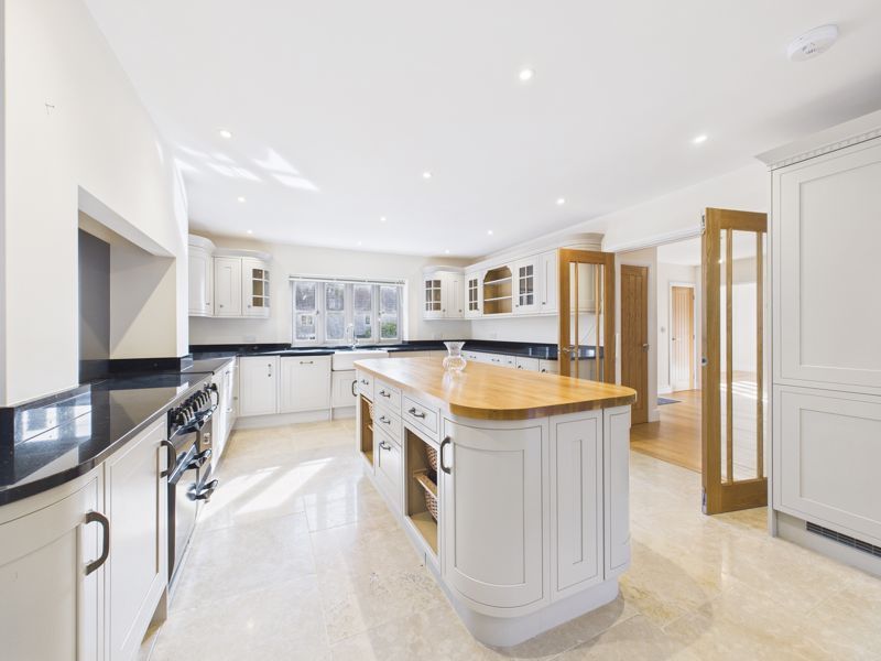 Property photo 3 of 22 Photo 7