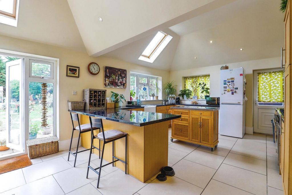 Property photo 2 of 29 Pbox-Img.Jpg