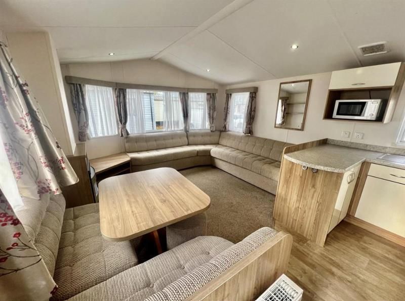 Property photo 1 of 4 White Rose - Willerby-Rio Gold-44995