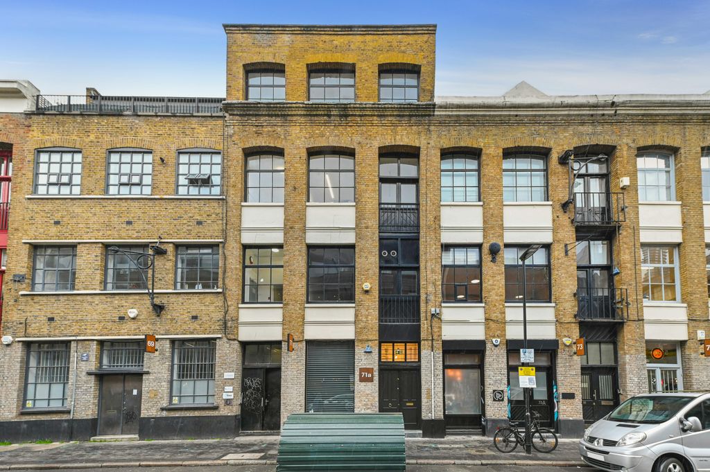 Property photo 2 of 9 Olbc71Leonardstreet10.Jpg