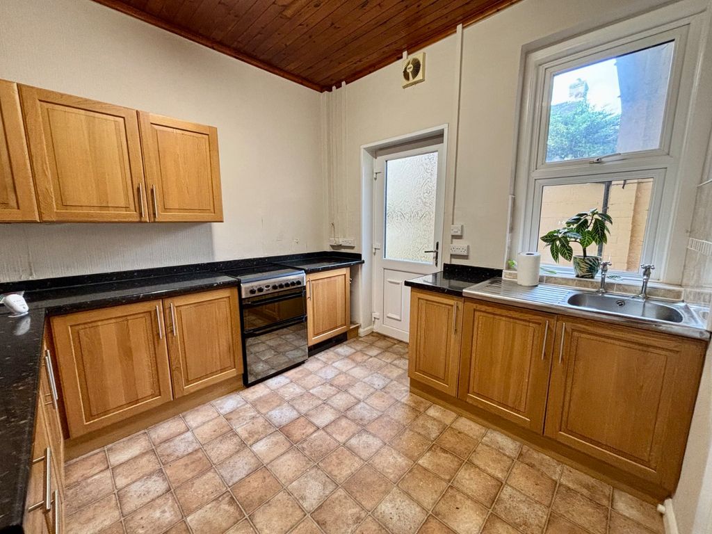 Property photo 2 of 13 Picture No. 19