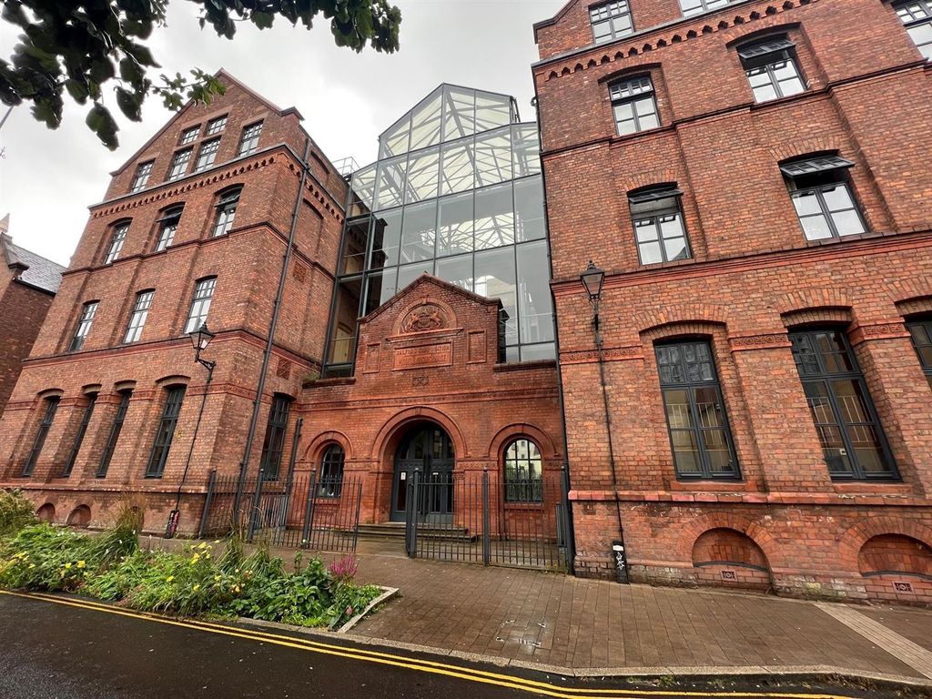 Property photo 1 of 11