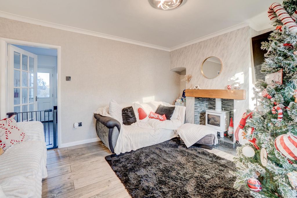 Property photo 3 of 14 Batched  (13).Jpg