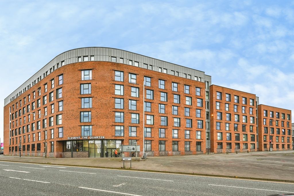 Property photo 1 of 8