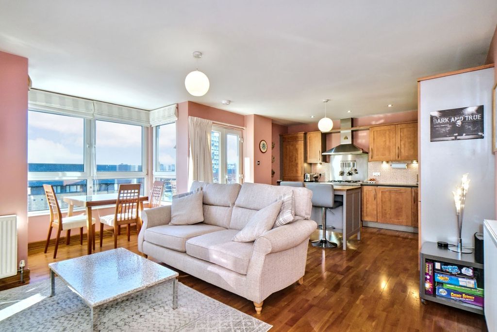 Property photo 2 of 14 4481783