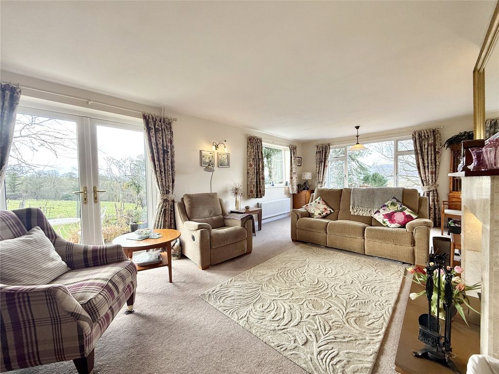 Property photo 3 of 28 Picture No. 04