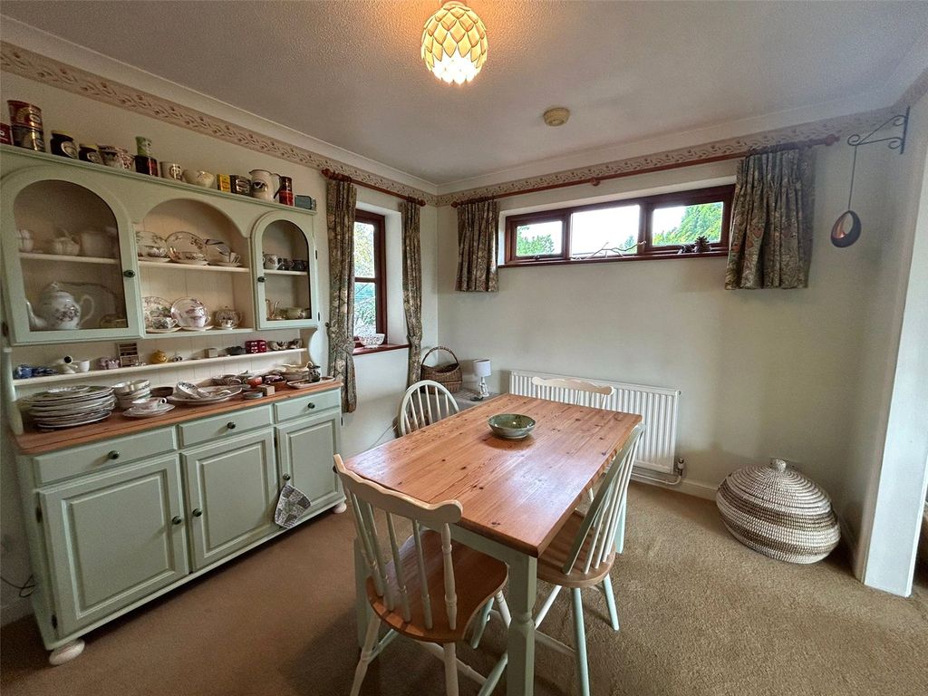 Property photo 3 of 11 Picture No. 23