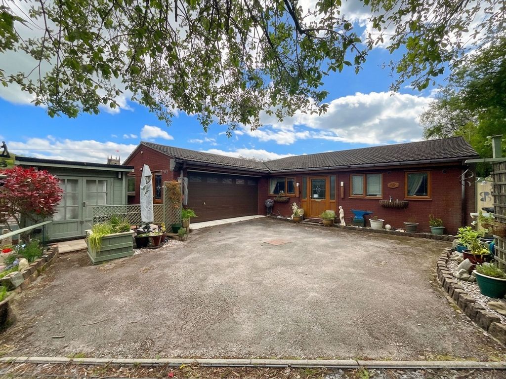 Property photo 1 of 25