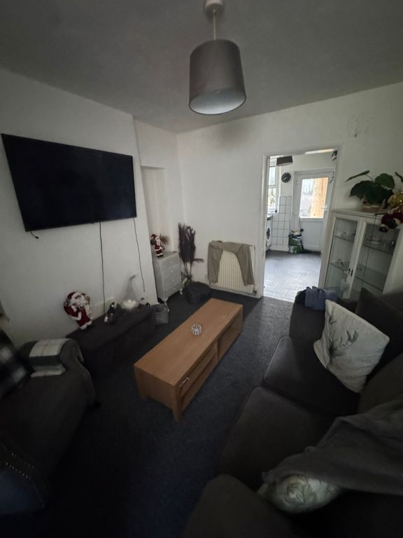 Property photo 2 of 5