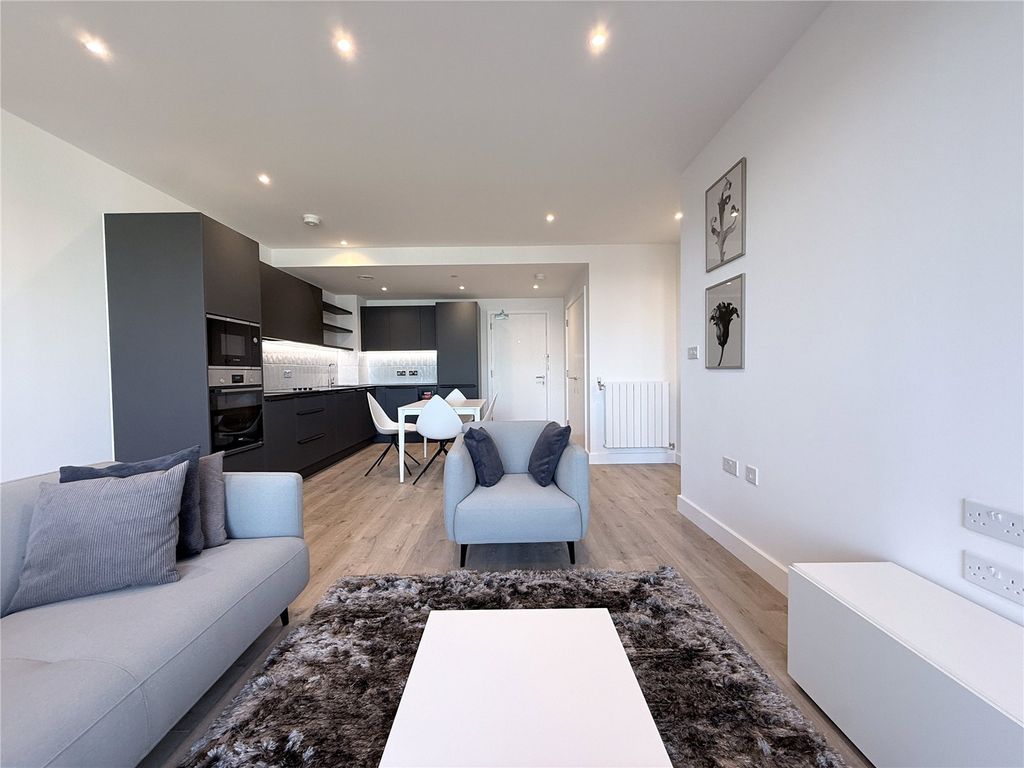 Property photo 2 of 16 Picture No. 23