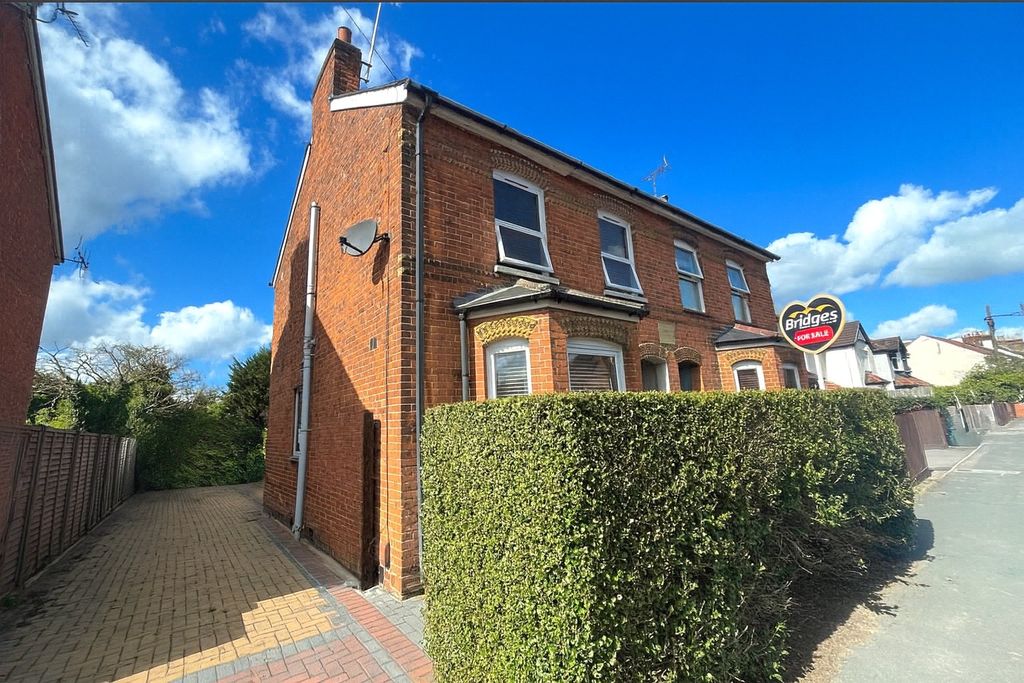 Property photo 2 of 17 Picture No. 24