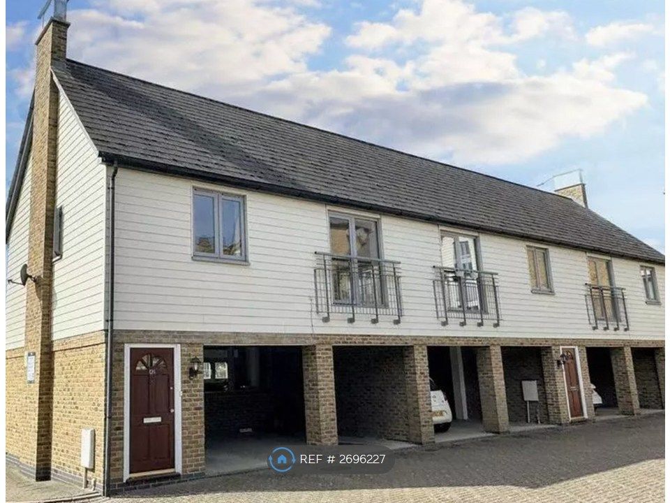 Property photo 1 of 8 Building