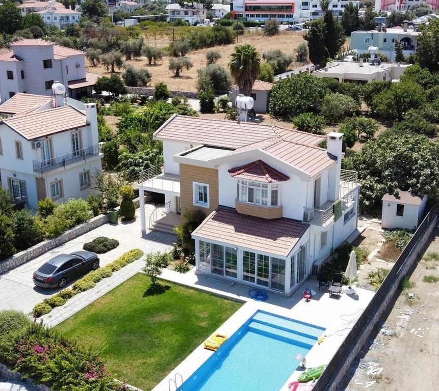 Property photo 3 of 10