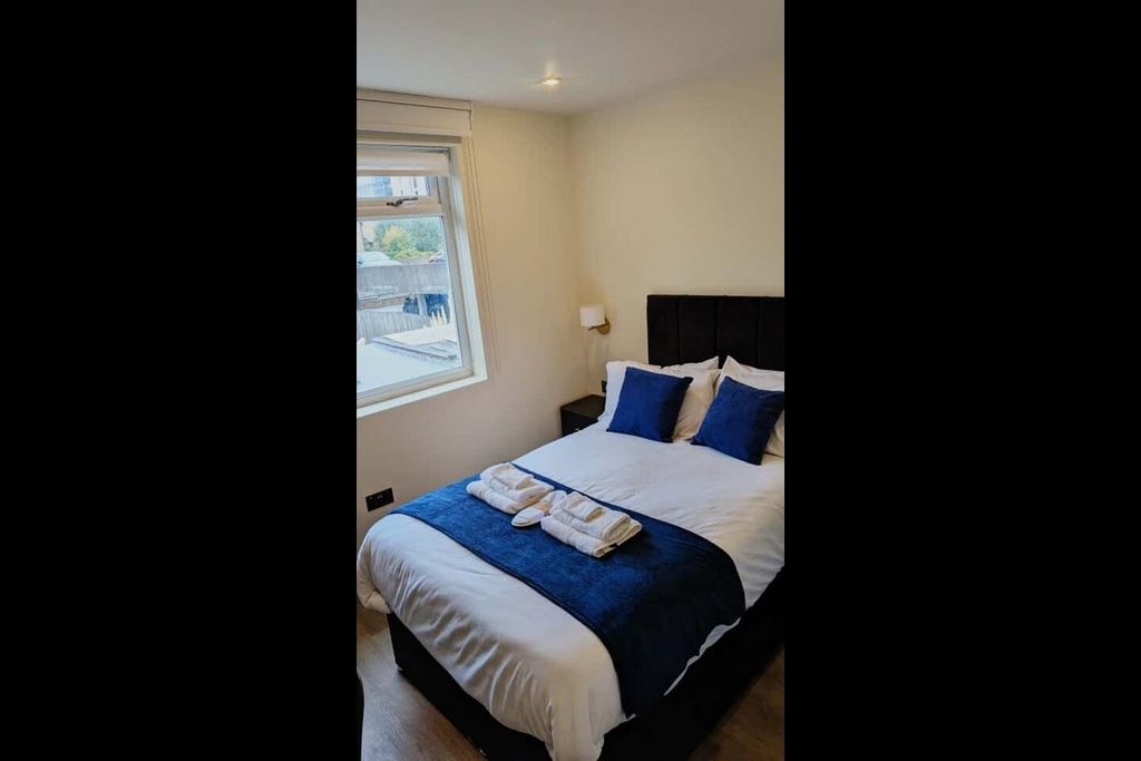 Property photo 1 of 11 Bedroom