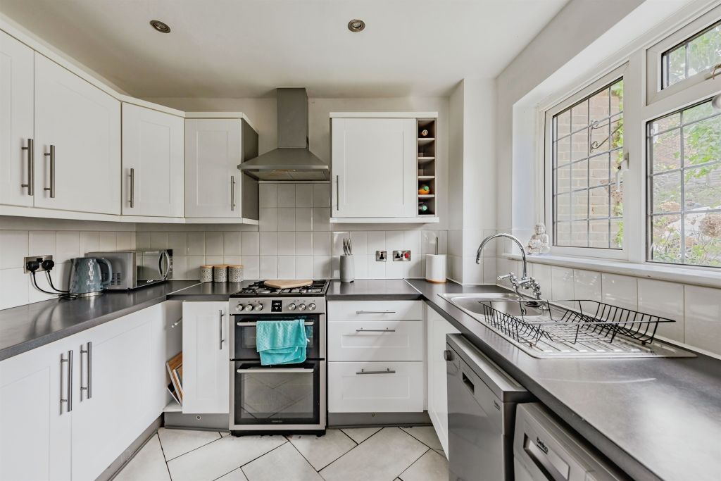 Property photo 3 of 13