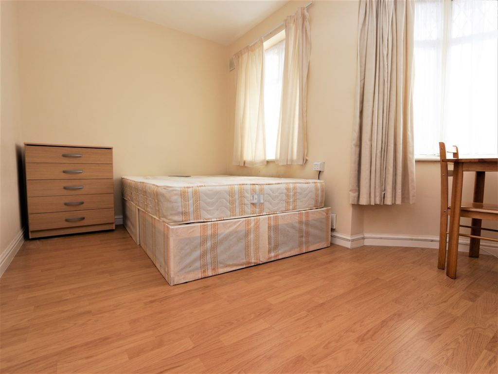 Property photo 3 of 5 Photo 20