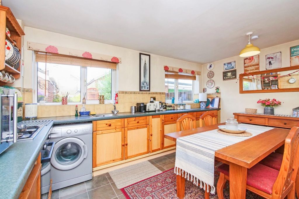 Property photo 3 of 16 Pnmb1580.Jpg