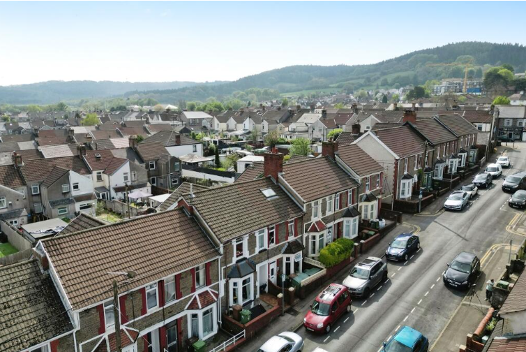 Property photo 2 of 3