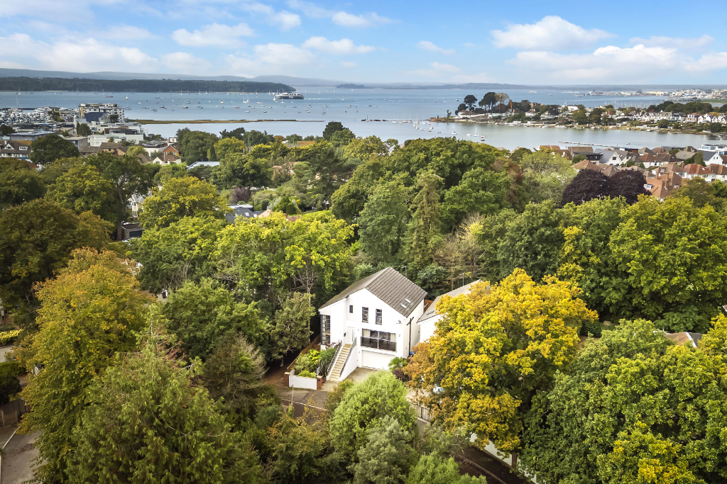 Property photo 2 of 30