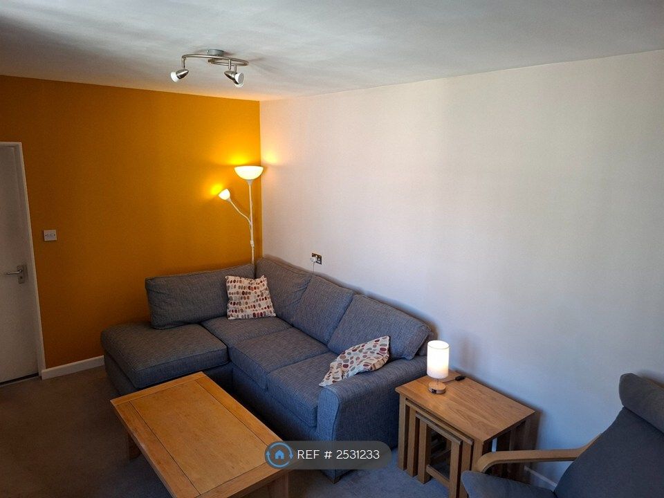 Property photo 3 of 28