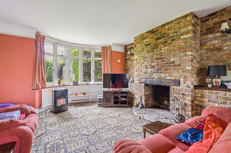 Property photo 2 of 17 Photo 4