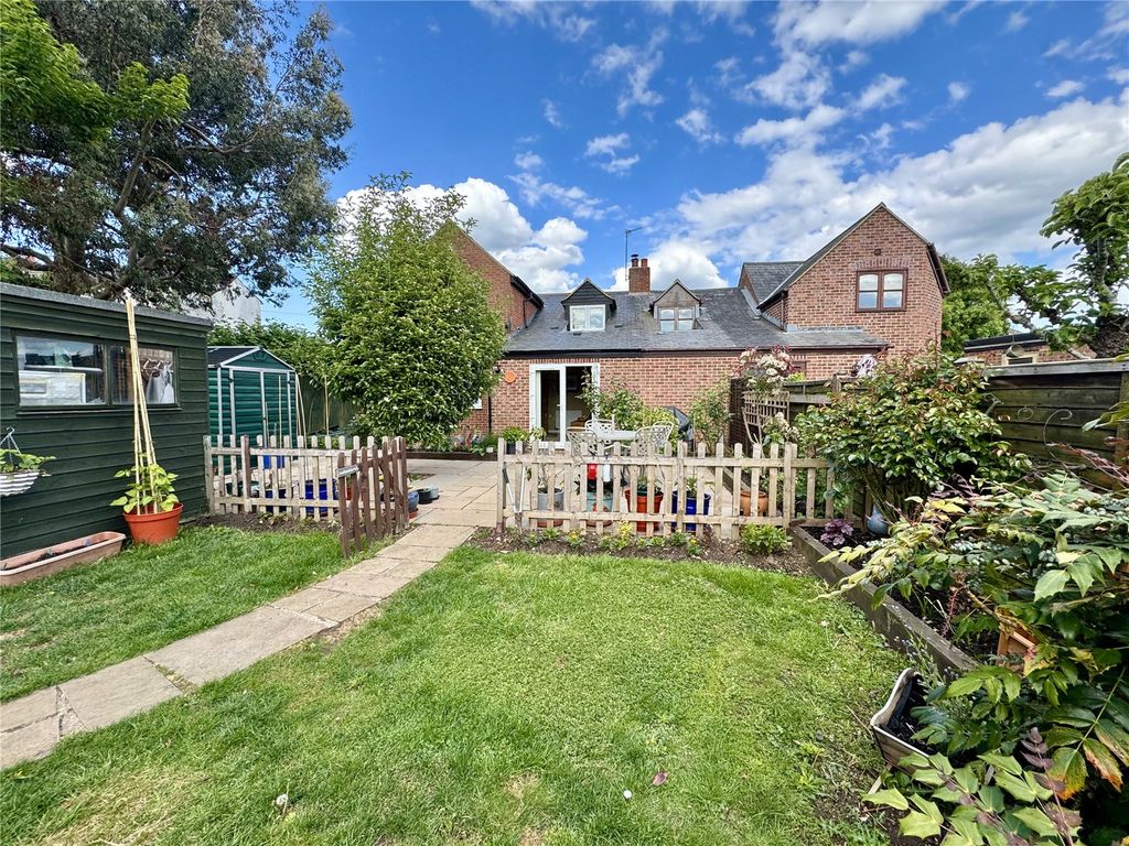 Property photo 2 of 17 Picture No. 23