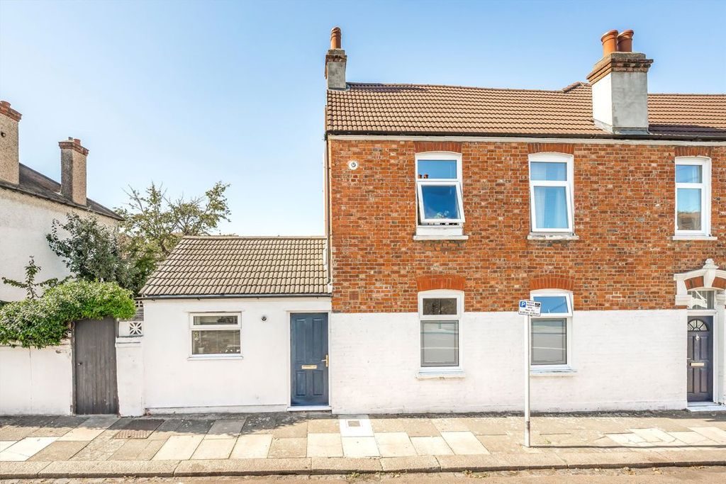 Property photo 1 of 8