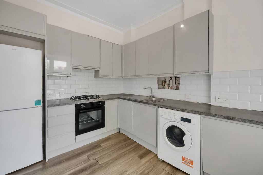 Property photo 2 of 11 Picture No. 39