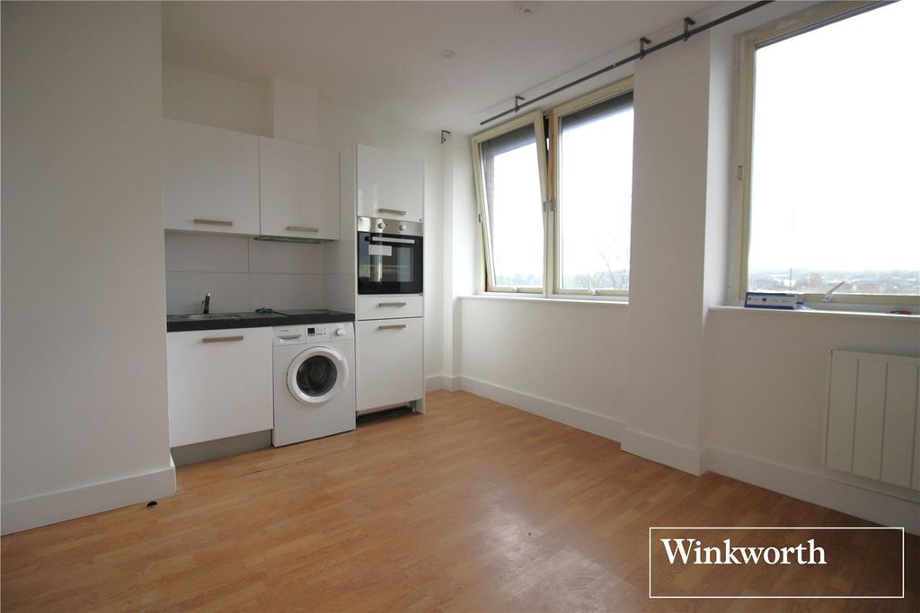 Property photo 3 of 3 Picture 3