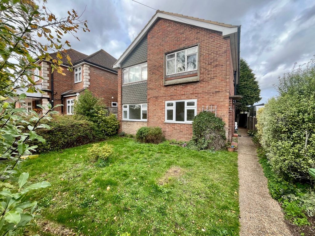 Property photo 1 of 17