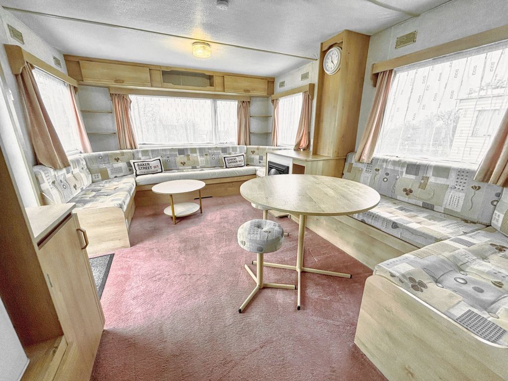 Property photo 2 of 6 Picture No. 16