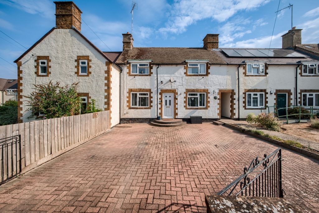 Property photo 1 of 13 Xh2A8410-Hdr(3)