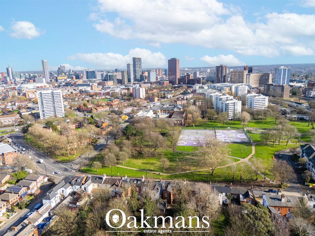 Property photo 2 of 47 Picture No. 10