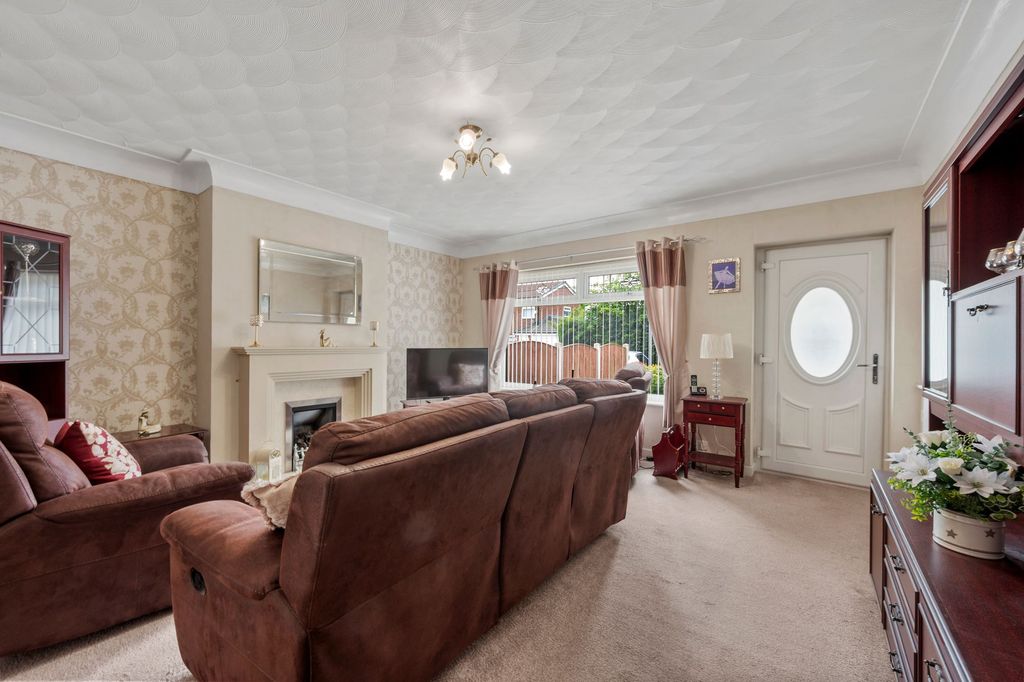Property photo 2 of 29