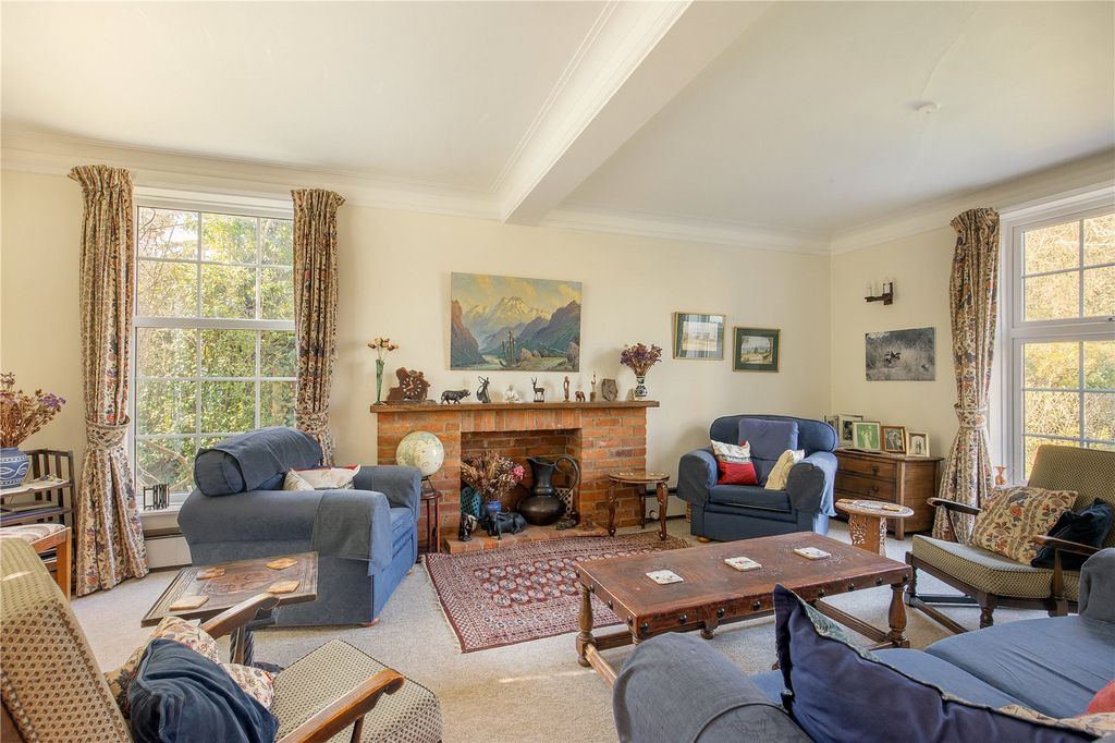 Property photo 2 of 14 Living Room