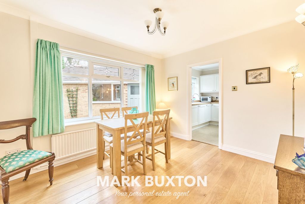 Property photo 3 of 27