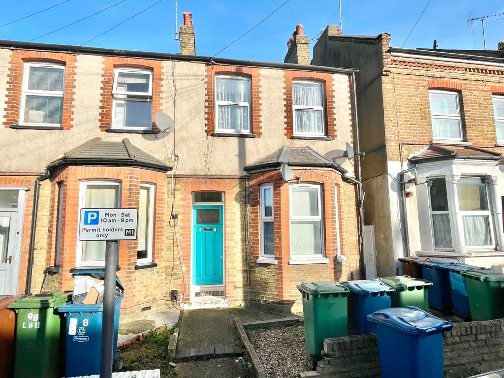 Property photo 1 of 11