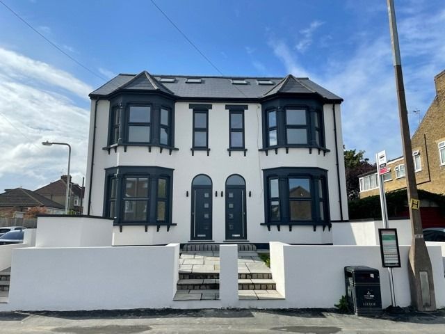 Property photo 1 of 8 2437250