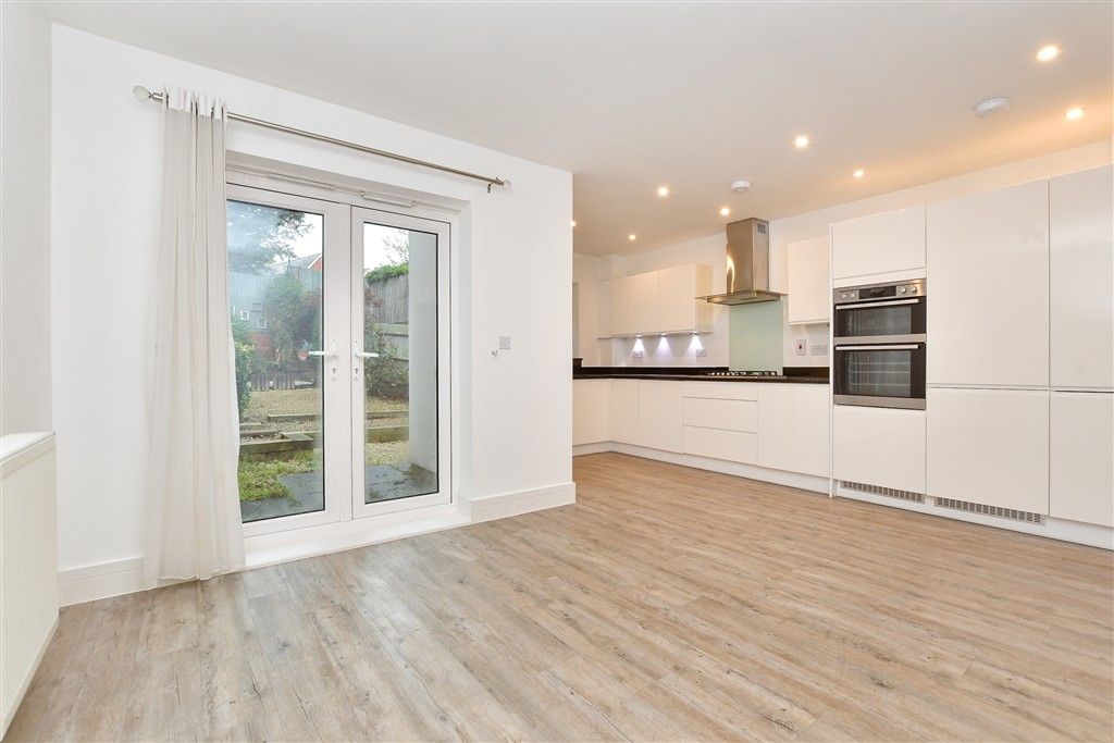 Property photo 3 of 16 Kitchen/Diner