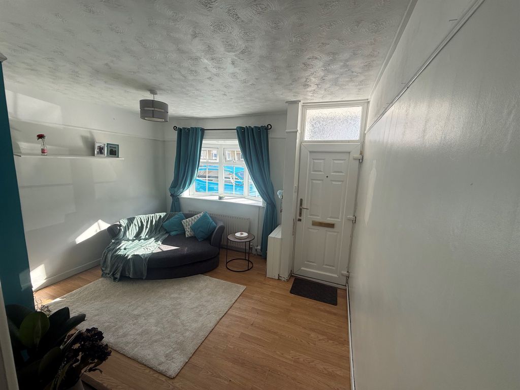 Property photo 3 of 14