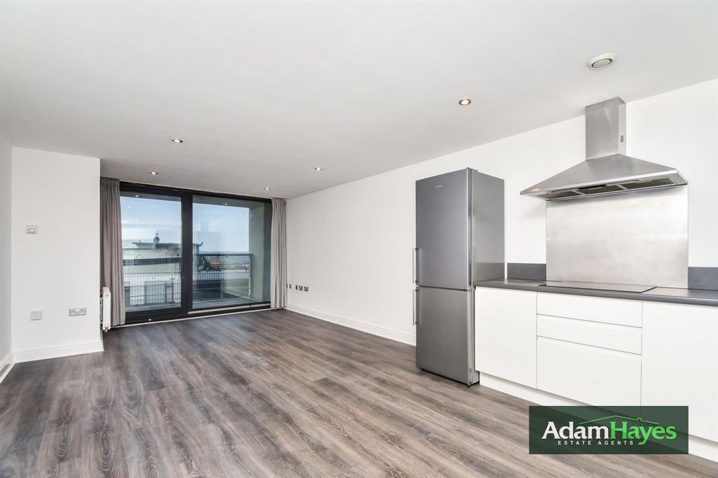 Property photo 2 of 12