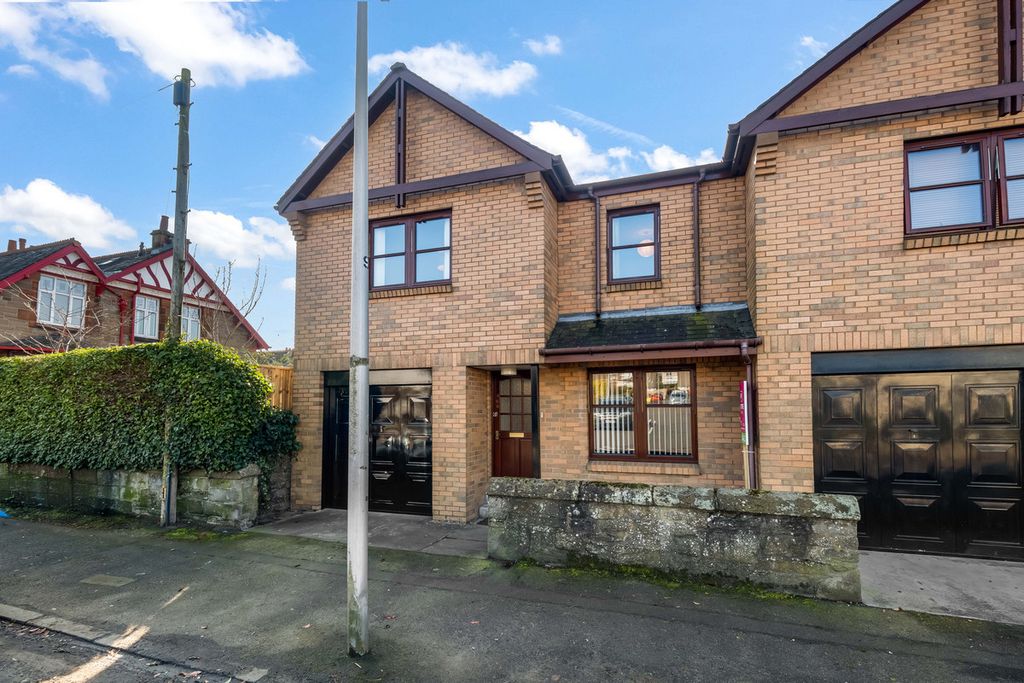 Property photo 1 of 24