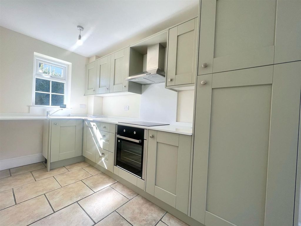 Property photo 2 of 17 Kitchen.Jpg