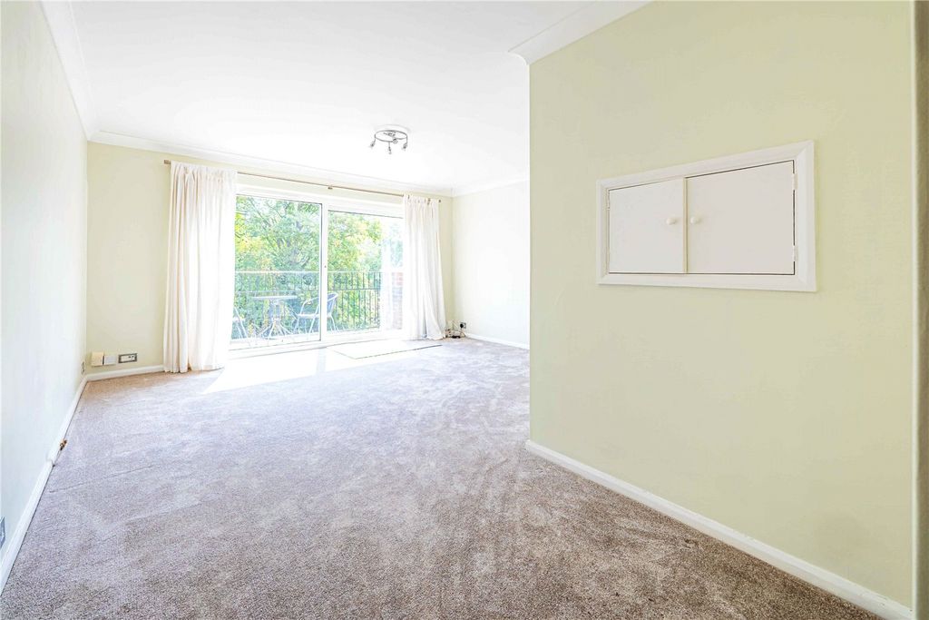 Property photo 2 of 10 Picture No. 14