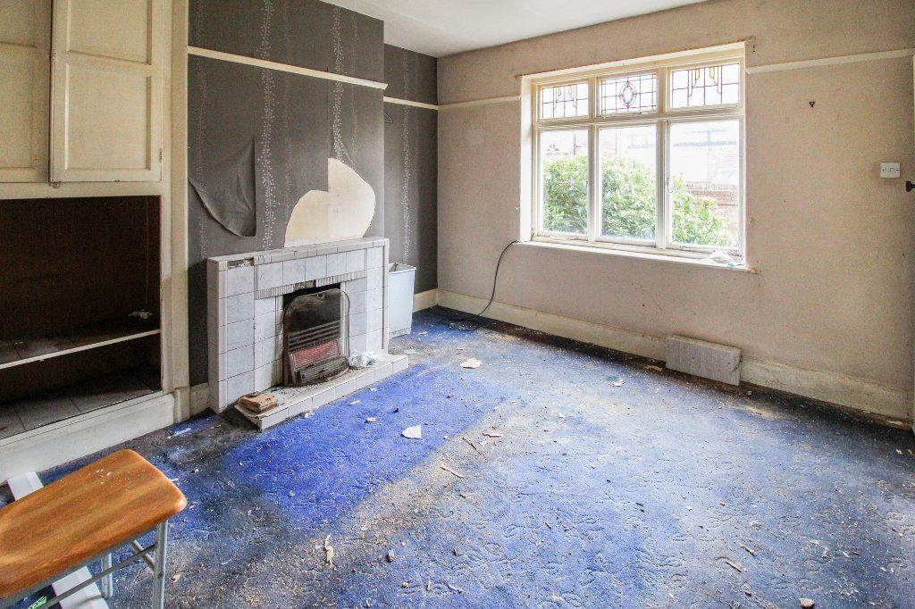 Property photo 3 of 7 Lounge