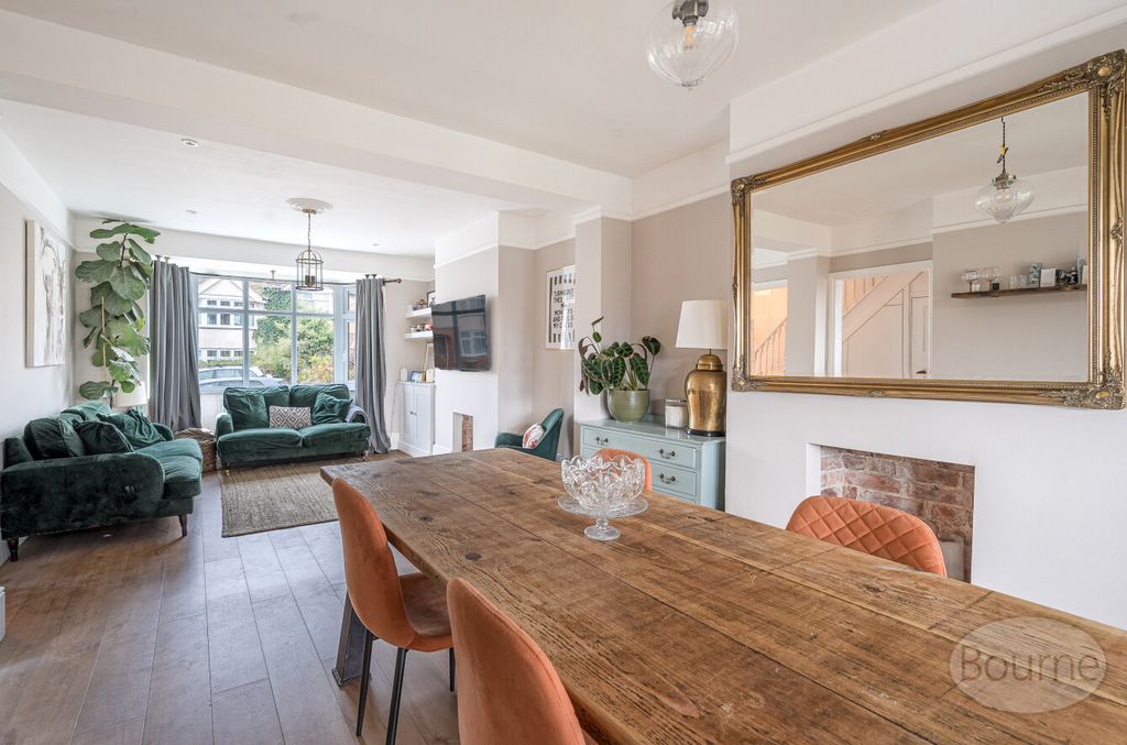 Property photo 1 of 19 85422615-5Ab7-460...