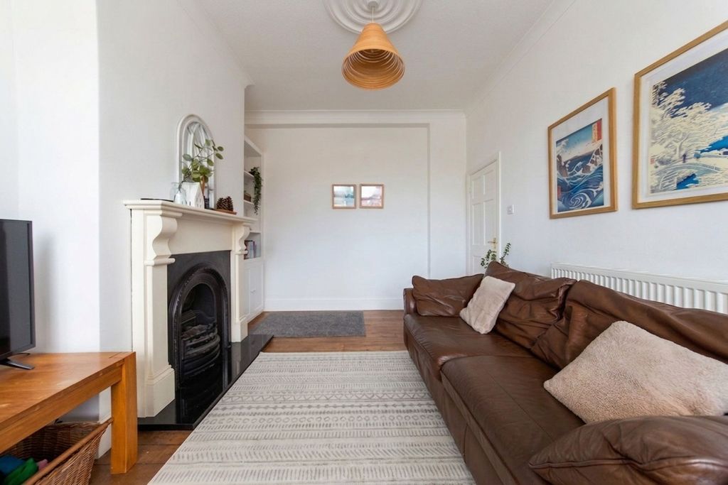 Property photo 3 of 20 Living Room