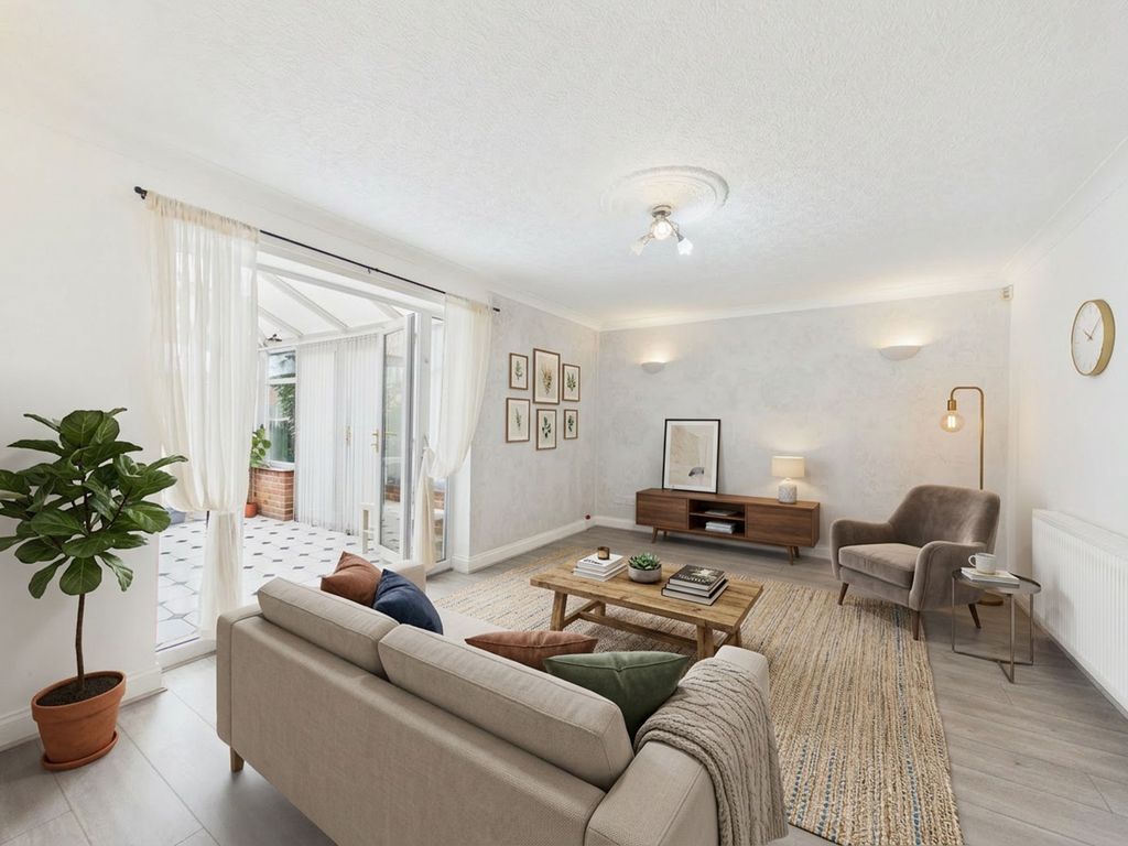 Property photo 2 of 16 Lounge (Virtually Furnished)